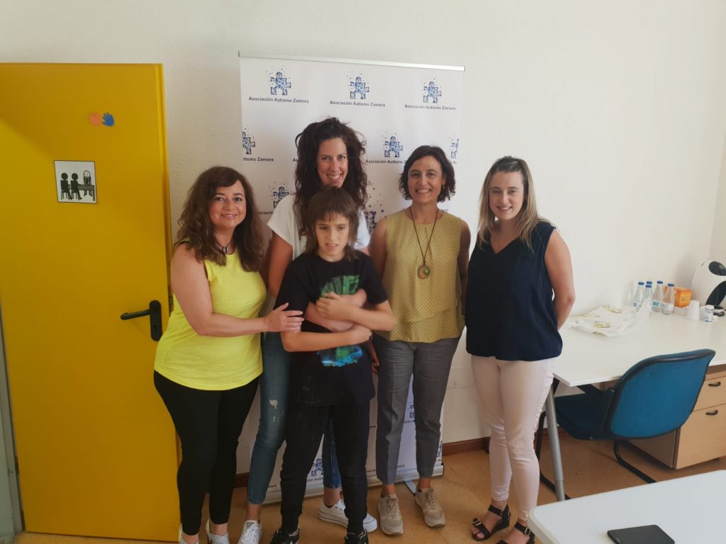 Visita de Fedeación a Autismo Zamora