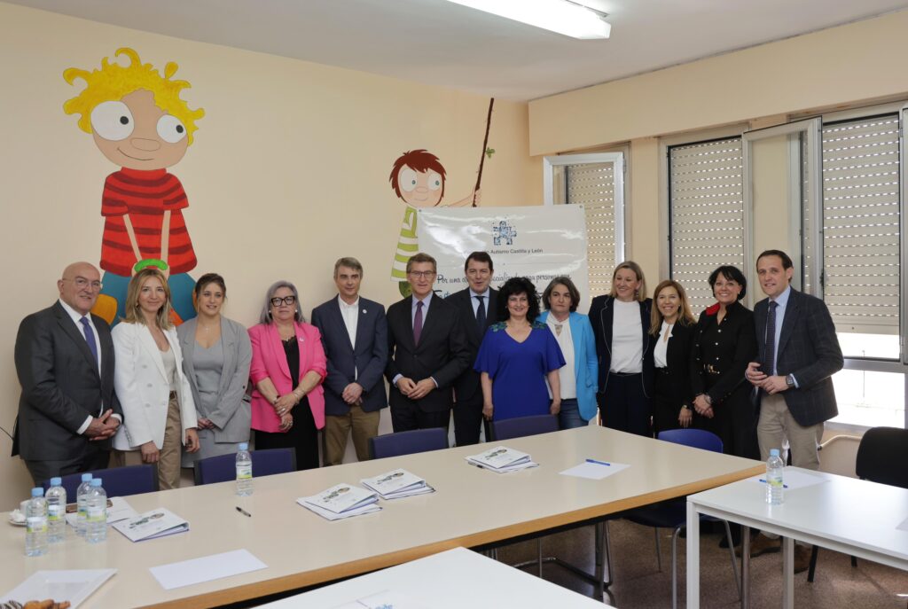 Visita-Feijoo-31-1024x687 La Federación de Autismo de Castilla y León aplaude la defensa en la mejora de la educación para el autismo propuesta por Feijóo