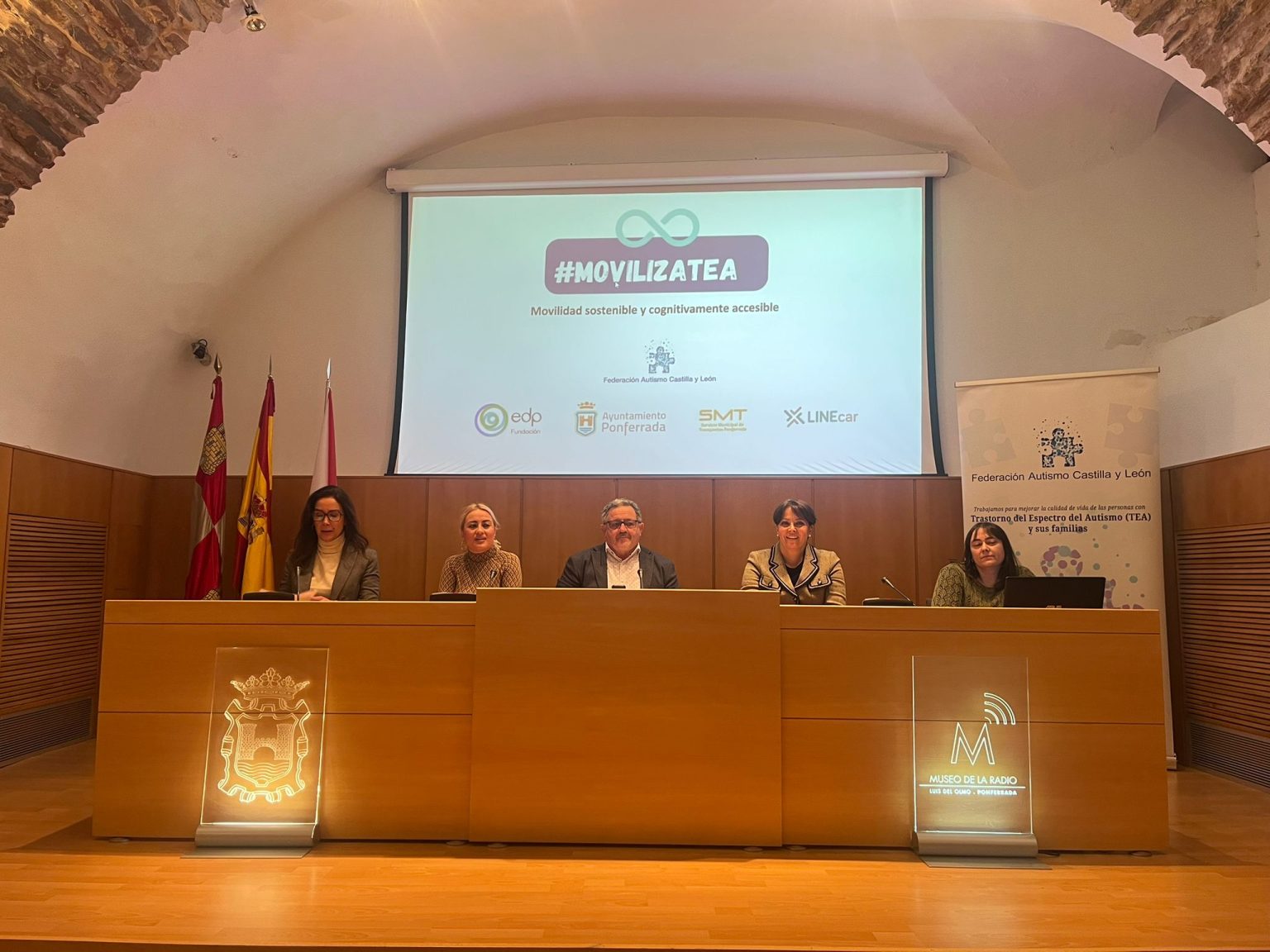 WhatsApp-Image-2025-12-23-at-14.59.05-1-1536x1152 Federación Autismo Castilla y León WhatsApp-Image-2025-12-23-at-14.59.05-1-1536x1152 Federación Autismo Castilla y León