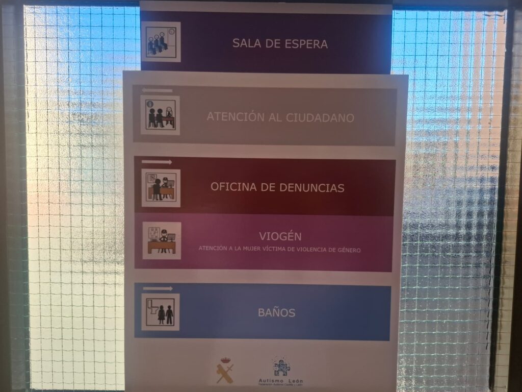 010726-Acccesibilidad-Guardia-Civil-Leon-3-1024x768 La Guardia Civil incorpora pictogramas en cuarteles de León para mejorar la atención a personas autistas